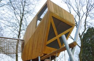 Elefant oder Ufo? Baumhäuser mit Rutschen begeistert angenommen Übergabe des neu gestalteten Spielplatzes am Lerchenberger Bürgerhaus