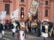 Urkunden, Orden und ein Zepter