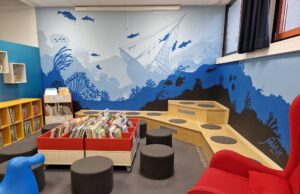 Graffiti-Kunst verschönert Flörsheimer Stadtbücherei