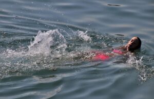 Gewässeruntersuchung im Waldschwimmbad