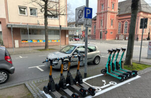 Neue Parkzonen für E-Scooter in der Innenstadt