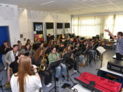 Proben für den Sound Ella Fitzgeralds Schüler-Bigband im Vorprogramm des Flörsheimer Lions-Konzerts