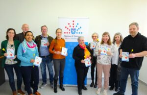 Neuer Hechtsheimer Seniorenwegweiser ist da Soziales >>>Hechtsheimer Netzwerk Senioren stellt die 2. Auflage vor