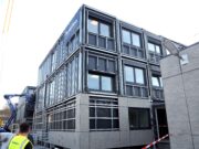 Container-Schule nimmt Formen an Öffentliche Baustellenbegehung der Mensa und des Interimsgebäude am Schulprojekt „Am Lemmchen“.