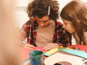 Flummi, Feder, Actionfigur – Ein Stillleben mit Papier und Bleistift zaubern Anmeldung ab 6. April, 12 Uhr