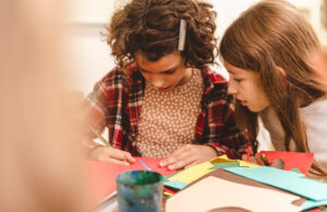 Flummi, Feder, Actionfigur – Ein Stillleben mit Papier und Bleistift zaubern Anmeldung ab 6. April, 12 Uhr