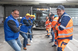 Zwei Nachbarn ziehen an einem Strang Stadtwerke und Städteservice organisieren gemeinsame Veranstaltung am 15. Juni – Probebustauziehen als Appetithappen
