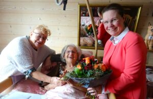 Lachen ist die beste Medizin Ehrentag >>>Die Bretzenheimerin Emma Dietrich feierte jetzt ihren 102. Geburtstag