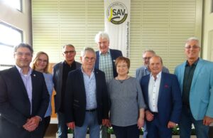 „Die Pyramidenbauer“ feiern ihr erstes Vierteljahrhundert Sportakrobatik >>>25 Jahre Sport + Akrobatik 1999 Mainz-Laubenheim