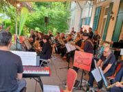 Swing und Spaß im Park Musikalisch >>>Rheinhessen Big Band eröffnet Niersteiner Kultursommer 2024