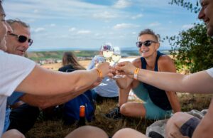 Wein, Wandern, Musik und Kulinarik erneut im Fokus Großevent >>>Nierstein und Oppenheim laden zum WeinGroove 2024 ein