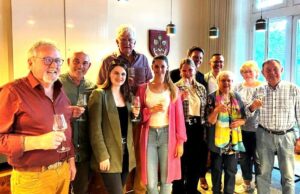 Ella Hörnig wird erste Laubenheimer Weinkönigin Inthronisierung findet am 30. Juni auf der Laubenheimer Höhe statt