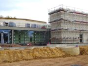 Lerchenberger Bürgerhaus ist Ende des Jahres fertiggestellt Planung >>>Bürgermeister Günter Beck informierte den Ortsbeirat