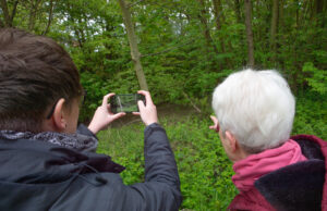 Gemeinschaftssinn und Naturpflege Das Bachpatenprogramm an der Selz wächst weiter