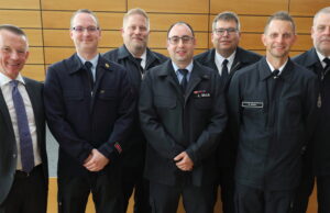 Sechs Feuerwehrmänner geehrt Feierstunde im Groß-Gerauer Landratsamt