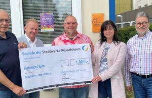 1000 Euro helfen der Hospizhilfe Stadtwerke Rüsselsheim spenden Erlös von Wein am Main