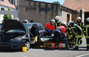 150 Jahre Freiwillige Feuerwehr Hechtsheim Jubiläumsfeier >>>Rettungsübung und Fettexplosion waren Highlights beim Jubiläumsfest