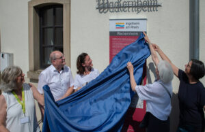 Wackernheim präsentiert seine Geschichte Neue Rundwegebeschilderung enthüllt