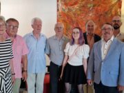 Holpriger Start einer großen Liebe Theatergruppe >>>„Die Finthlinge“ waren Gäste beim Sommerfest des HGV im Atrium Hotel