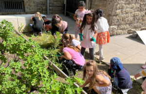 Gartengeräte für die Kita Lummerland