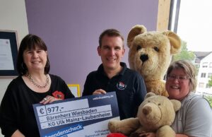 977 Euro für die Stiftung Bärenherz Fastnacht >>>KG Ulk sammelte beim Kindermaskenball