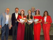 Ella I. regiert in Laubenheim Vereinsring >>>Erste Laubenheimer Weinkönigin auf der Laubenheimer Höhe gekrönt