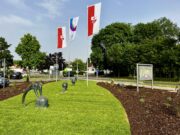 Attraktiver Hingucker am Ortseingang Naturnah >>>Das Beet vor der Ludwig-Eckes-Halle wurde neugestaltet