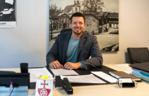 „Das Wahlergebnis ist ein gutes Arbeitszeugnis“ Interview >>>Nieder-Olms Stadtbürgermeister Dirk Hasenfuss geht gestärkt in zweite Amtszeit