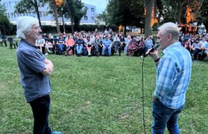 Erfolgreiches Hochheimer Freiluftkino Lockere Atmosphäre im ausverkauften Hummelpark / Besucher loben Filmauswahl