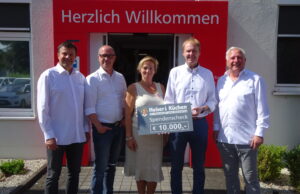 10.000-Euro-Spende für Kidicare Küchenstudio Heiser spendet an Ambulante Kinderintensivpflege