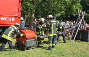Flächenbrand erfolgreich gelöscht Brandschutz >>>Feuerwehrfest in Gonsenheim war ein Besuchermagnet