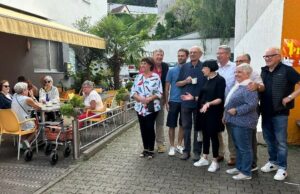 Kaffee trinken und einkaufen in der Hechtsheimer Ortsmitte Aktion >>>Gewerbeverein lud in den Ortskern ein