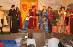 „Uns fällt kein Zacken aus der Krone“ Theaterstück zu Ehren des 1.000-jährigen Jubiläums der Wahl von Konrad II.