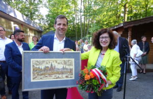 Beifall und Lob für Sissi Westrich Würdigung >>>Ehemalige Lerchenberger Ortsvorsteherin verabschiedet