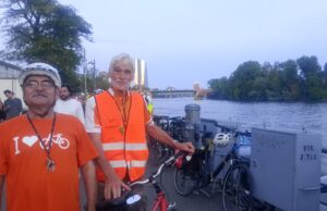 Bike-Night: Tausende von Radfahrer/innen auf der A 66