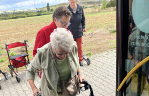 Sicher mit dem Rollator unterwegs Erfolgreiche Übungseinheit und weiterer Termin im Oktober