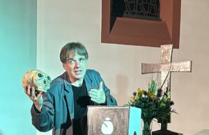 „Heute wieder Hamlet“ Kirchspielcamerata präsentiert Stück am 26. und 27. September