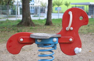 Eine Spielzeugkiste für den Spielplatz? Gleisberg-Spielplatz beschäftigte den Ortsbeirat