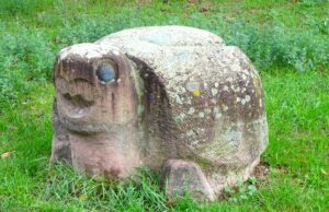 Grünstreifen soll häufiger gemäht werden Grünpflege >>>Grünanlage zwischen Dijonstraße und An der Allee war Thema im Ortsbeirat HaMü