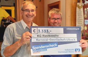 Überraschung für die Gäste aus dem Ahrtal Vereine >>>Ulk Laubenheim feierte ein närrisches Grillfest