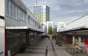 Sauberkeit im Einkaufszentrum bleibt ein Thema Lerchenberger Ortsbeirat setzt sich für mehr Nachhaltigkeit ein