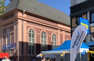 Wie viele Kilogramm Weintrauben braucht man für einen Liter Wein? Stadtwerke Rüsselsheim beteiligen sich wieder am Rieslingsonntag