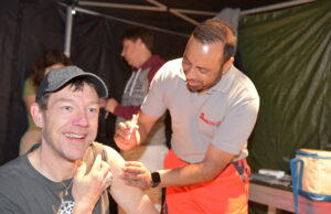 Zahlreiche ABI-Tests und noch mehr Impfungen Gesundheitsangebote des Lions Club auf dem Hochheimer Wochenmarkt