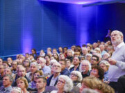 Harald Lesch eröffnete die neue Vorlesungsreihe an der JGU Klimawandel in interdisziplinärer Perspektive