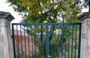 Tor am Jüdischen Friedhof strahlt in neuem Glanz Hechtsheimer Feuerwehr löste ihr Versprechen ein