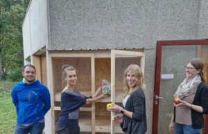 Lebensmittel fair teilen „Laubenheim macht“ >>>„Fairteiler-Schrank“ am Gemeindezentrum eröffnet