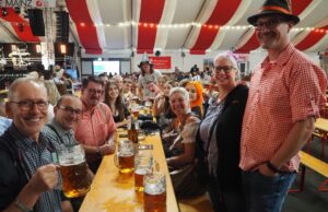 „O’zapft is!“ auf dem Mainzer Oktoberfest An drei verlängerten Wochenenden ist bajuwarische Geselligkeit Trumpf