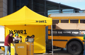 Plattensammlung wird aufgelöst Tour >>>Vinyl-Bus machte Halt auf den Fort-Malakoff-Terrassen