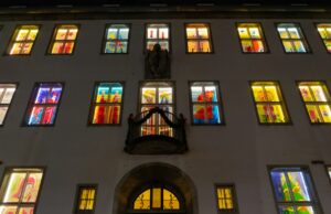 Rathaus-Adventskalender startet am 1. Dezember
