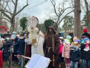 Festliche Stimmung in der Pfarrer-Grimm-Anlage Der 26. Adventsmarkt am 30. November und 1. Dezember
